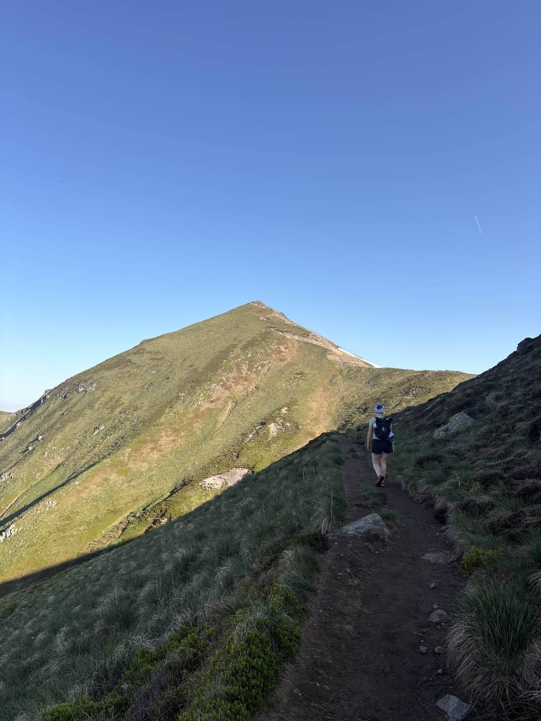 Les sommets du massif, lumière franche